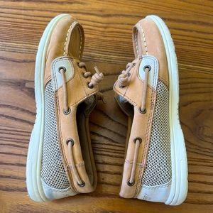 Kids sperry boat shoes!